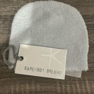 Barefoot dreams infant beanie